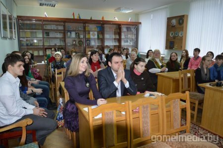 21 февраля в Славянской библиотеке прошел литературный вечер «Палитра звука»
